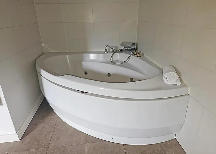 Отель Solopuent Rural Кастьельо-де-Хака